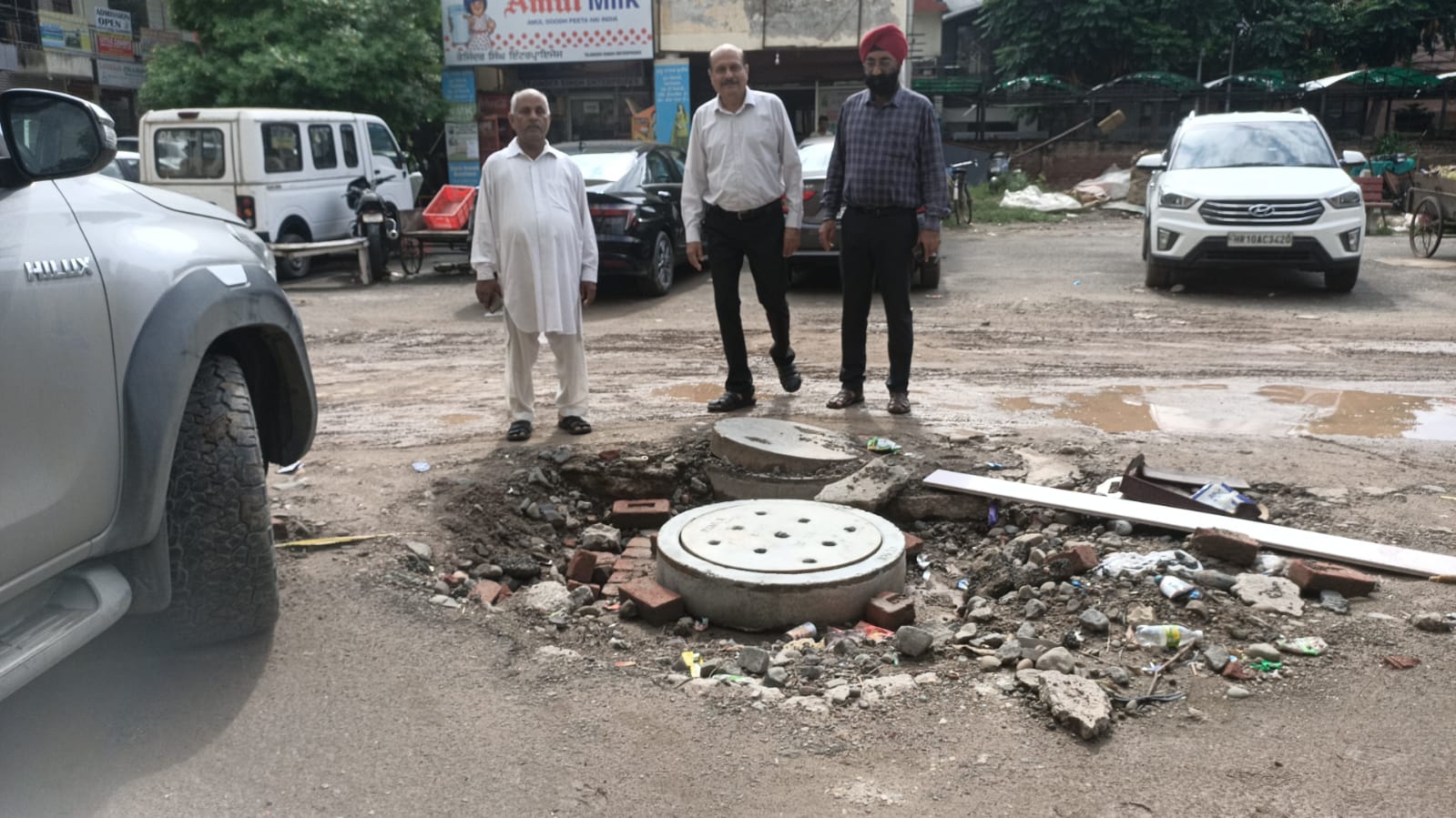 सावित्री टावर्स में निवासियों का जीवन जोखिमभरा और भय के साथ रहा गुजर